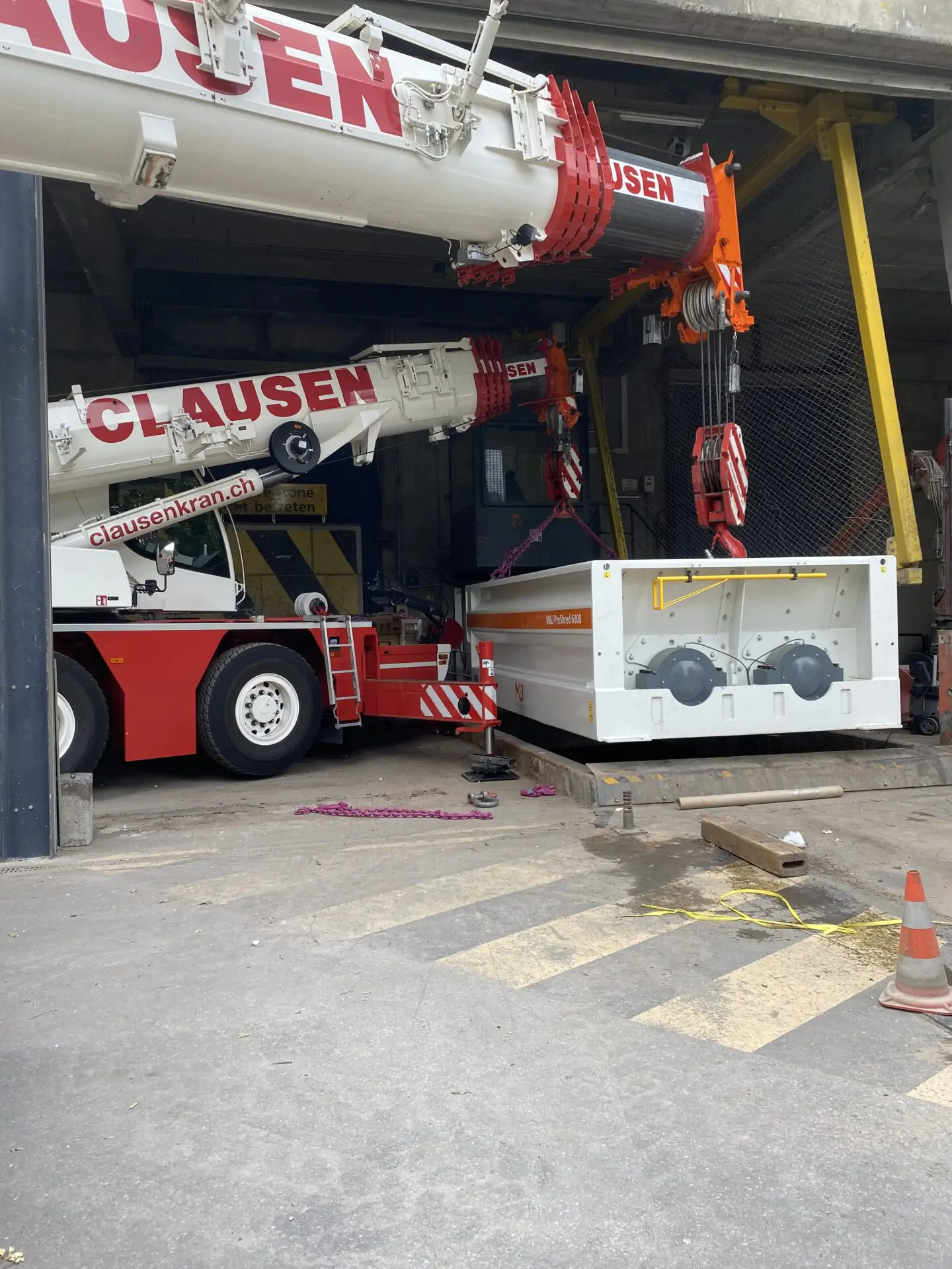 KVA Gamsen_Einbau neuer Schreddertisch 6000S_M&J Recycling
